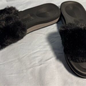 Black Faux Fur Women's Slides
